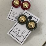 Brinco boton verde militar