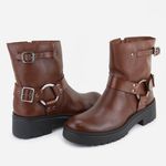 Bota Em Couro Cano Médio Carla Cacau