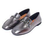 Mocassim Feminino Boston Comfort em Couro Metalizado Carbono