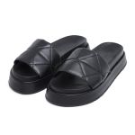 Sandália Flatform Puffy Angelina Maxtherapy Preta