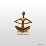 ESCULTURA IOGA ALUMÍNIO DOURADO BASE EM MÁRMORE