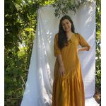 vestido risca de giz mostarda