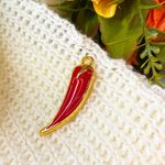 Pingente de Pimenta 4cm Dourado - 1 unidade