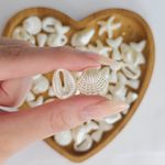 PINGENTE ENTREMEIO CONCHAS E MAR PEROLADA - 30g