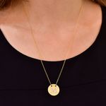 Colar com Letra M em Ouro 18K com Pedras de Brilhante