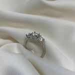 Anel em Prata 925 Três Moissanites 1,75ct