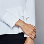 Charm Pandora Menina Carinhosa
