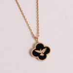 Pingente Trevo Ônix com Espírito Santo Ouro 18K 
