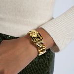 Relógio Guess Feminino Quadrado Corrente Dourado