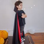 Capa Vampiro Preto e Vermelho Halloween