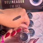 Delineador em gel preto black ruby rose 