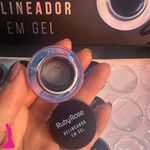 Delineador em gel preto black ruby rose 