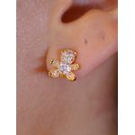 Brinco trevo cravejado com pérola