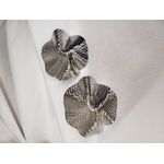 Brinco irregular texturizado