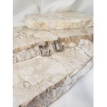 Brinco argola abstrata