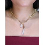 Colar orgânico cruzado