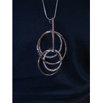 Colar duplo círculo com strass