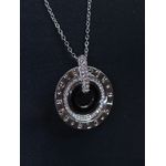 Colar longo medalha strass