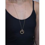 Colar longo medalha strass