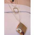 Colar longo cubos 3 correntes