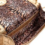 Bolsa em Couro Dourada com Bordado Artesanal Clutch Paula