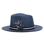 Chapéu Azul com broche de borboleta