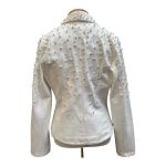 Blazer Off White Com Bordado de Pérolas