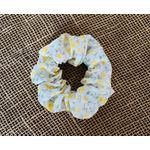 SCRUNCHIE - FLORAL - COR AMARELA COM VERDE 