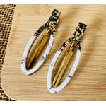 PRESILHAS - KIT COM 2 UN. - MODELO CANOA - TONS DE BRANCO, PRETO E DOURADO 