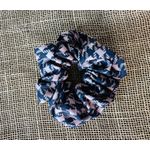 SCRUNCHIE - QUADRICULADO - TONS DE MARROM 