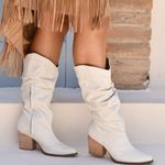 LÍVIA- Bota Cano Médio Off White