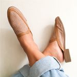 Mule Rafia Caramelo