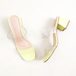 Sandália Mule Vinil Salto Bloco Isis Lemon
