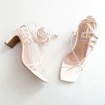 Sandália Salto Amarração Off White