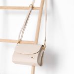 Bolsa Stella Tiracolo Mr. Gutt em Couro Legítimo Off White - Ref-B815-Off White