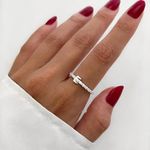 ANEL ZIRCÔNIA CRISTAL LETRA E PRATA 925