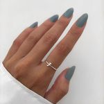 ANEL LISO LETRA J PRATA 925