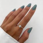 ANEL REDONDO LETRA H PRATA 925