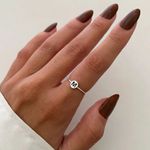 ANEL REDONDO LETRA M PRATA 925