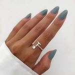 ANEL REGULÁVEL LETRA CRAVEJADO ZIRCÔNIA CRISTAL PRATA 925