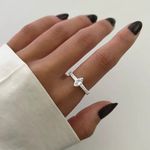 ANEL COM ZIRCÔNIAS CRISTAIS PRATA 925