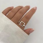 ANEL QUADRADO VAZADO PRATA 925