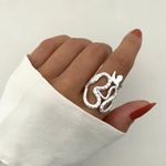 ANEL SÍMBOLO DO OM PRATA 925