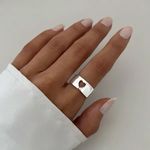 ANEL LISO CORAÇÃO VAZADO PRATA 925