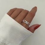 ANEL TRIÂNGULO ZIRCÔNIA ONIX PRATA 925