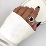 ANEL QUADRADO ZIRCÔNIA ROXO PRATA 925