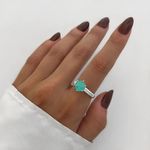 ANEL SOLITÁRIO ZIRCÔNIA VERDE E CRISTAL PRATA 925