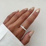 ANEL SOLITÁRIO CRAVEJADO ZIRCÔNIA CRISTAL PRATA 925