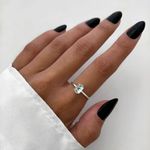 ANEL SOLITÁRIO ZIRCÔNIA OVAL AZUL CLARO PRATA 925