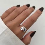 ANEL ARO FINO PLACA LETRA S CORAÇÃO LAVANDA PRATA 925